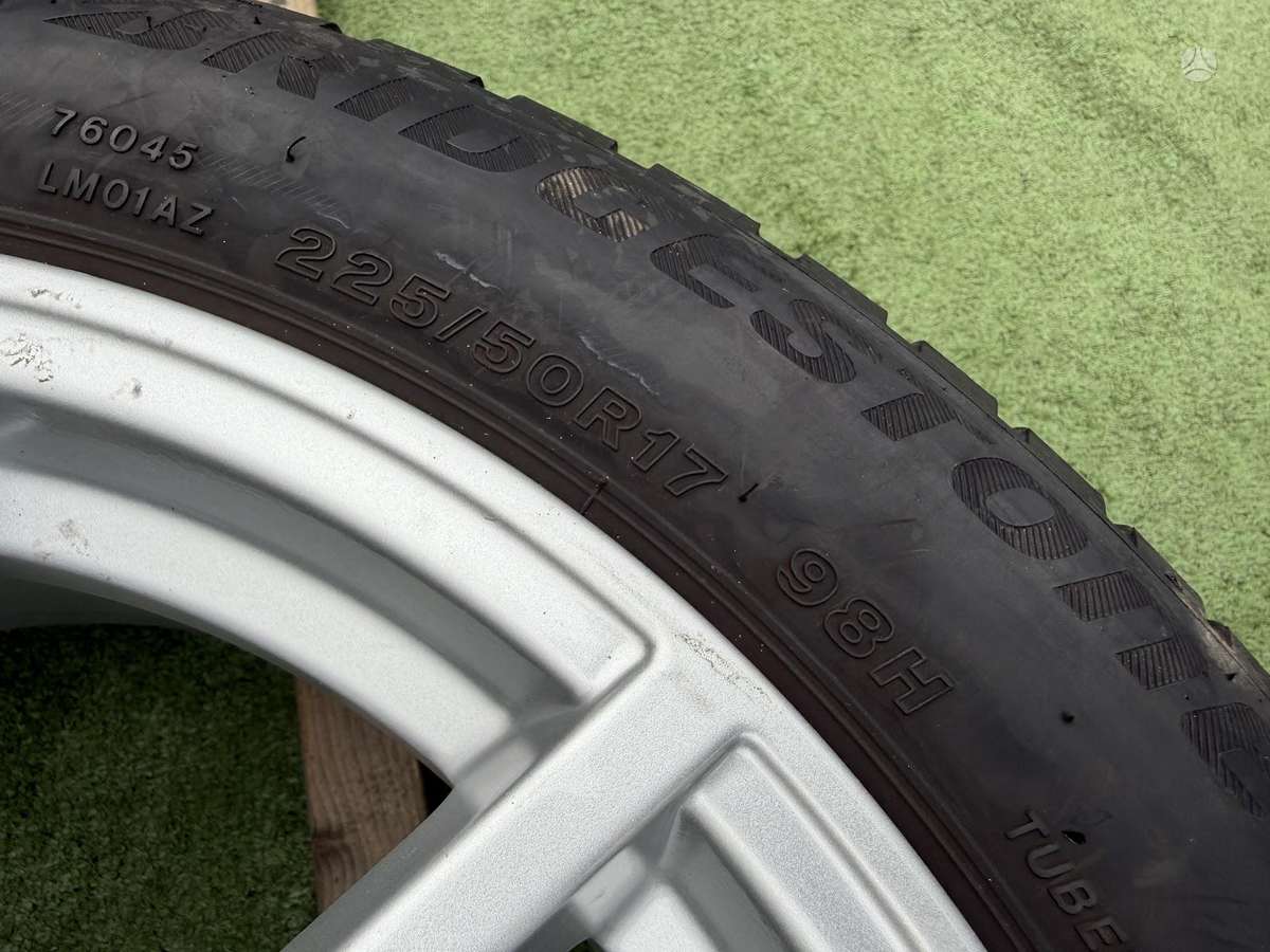 Bridgestone 4/6mm,, universalios 225/50 R17