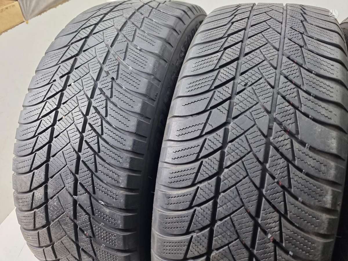 Bridgestone 2022m, всесезонные 225/55 R18