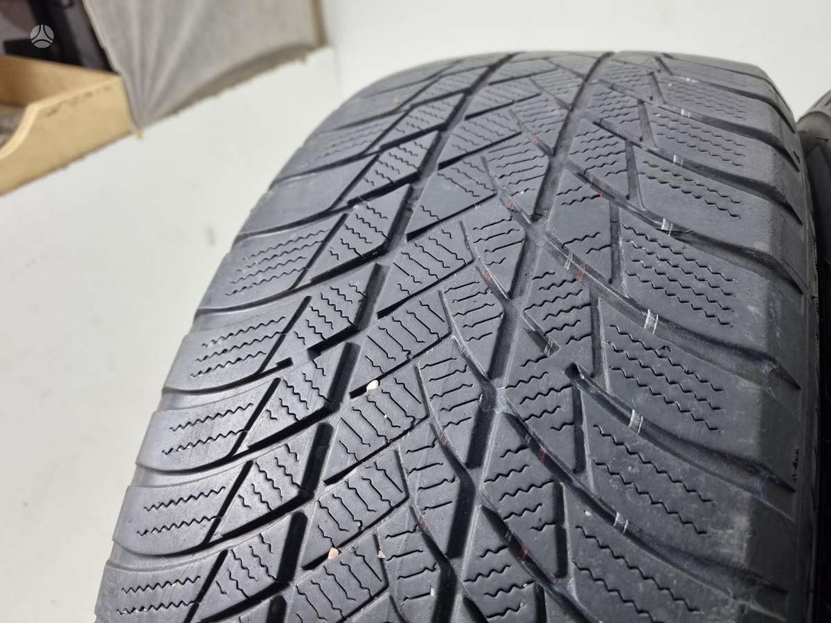 Bridgestone 2022m, всесезонные 225/55 R18