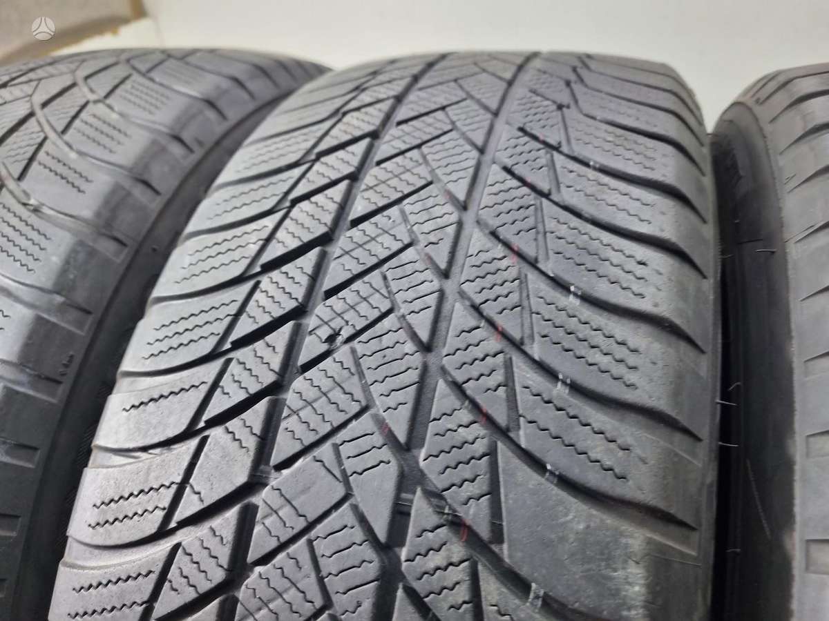 Bridgestone 2022m, всесезонные 225/55 R18