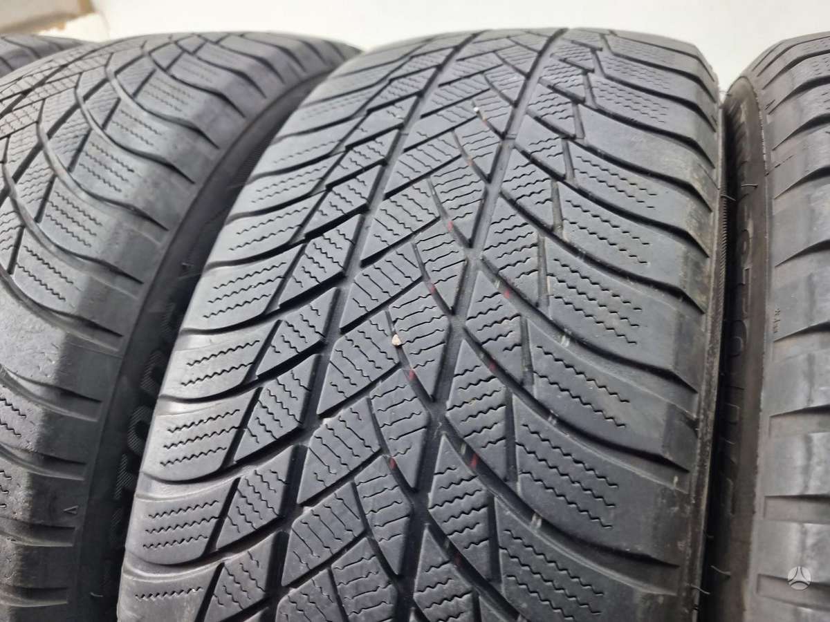 Bridgestone 2022m, всесезонные 225/55 R18