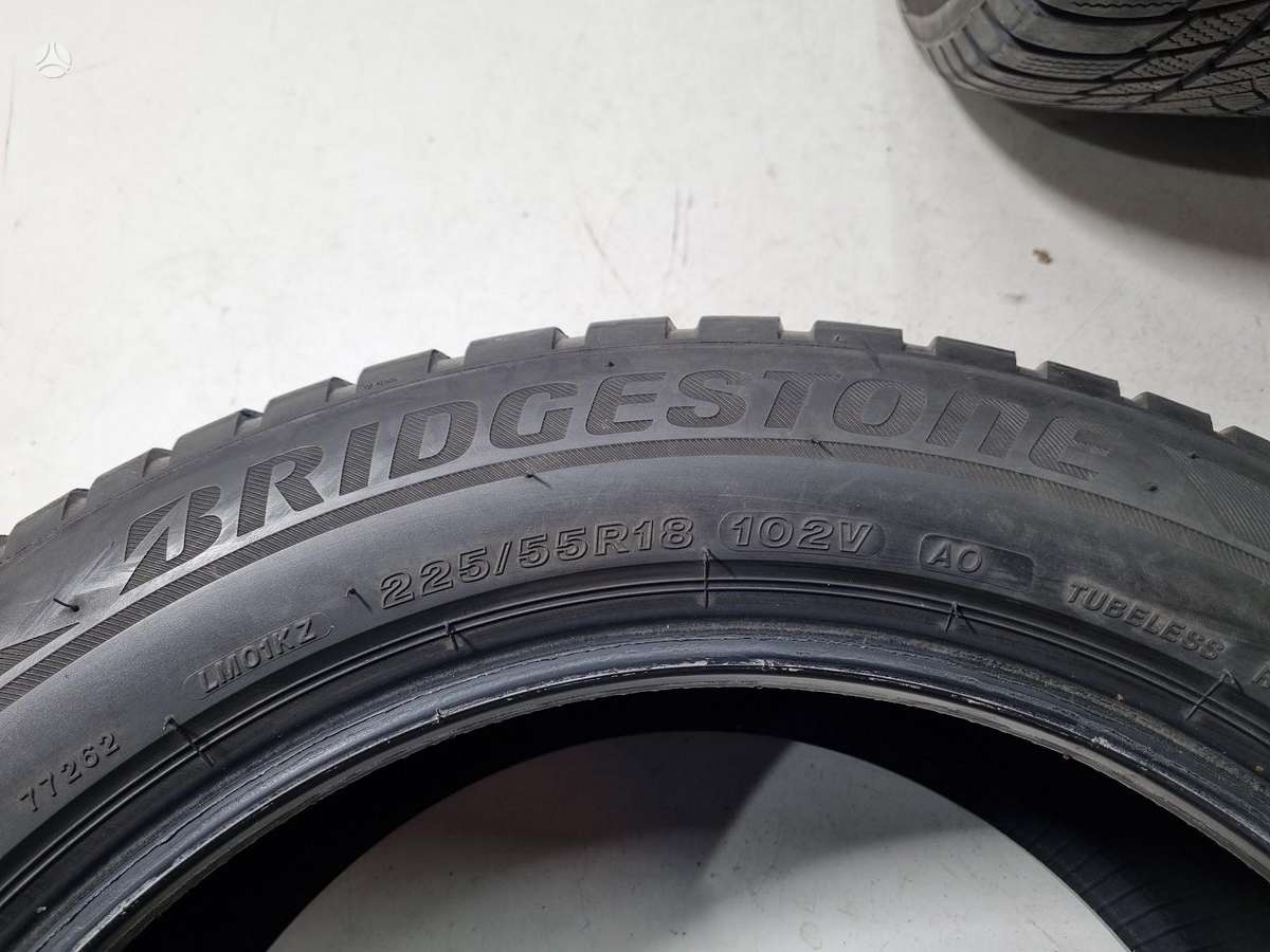 Bridgestone 2022m, всесезонные 225/55 R18