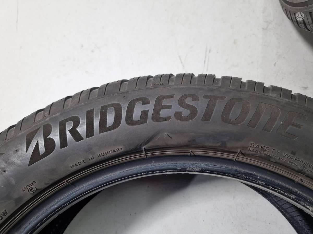 Bridgestone 2022m, universalios 225/55 R18