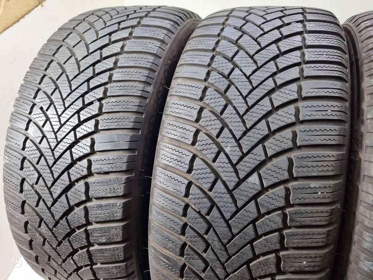 Bridgestone 2021m, universalios 235/45 R18
