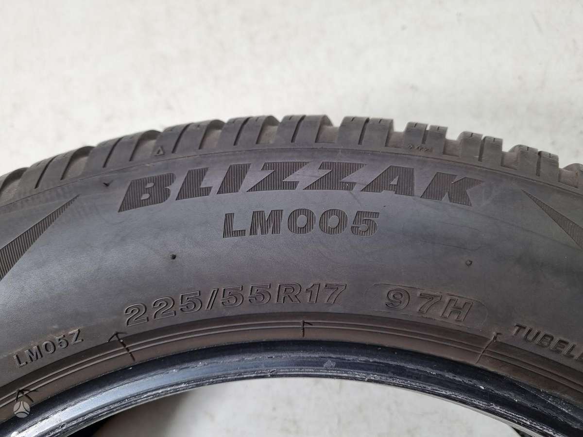 Bridgestone 7mm, universalios 225/55 R17