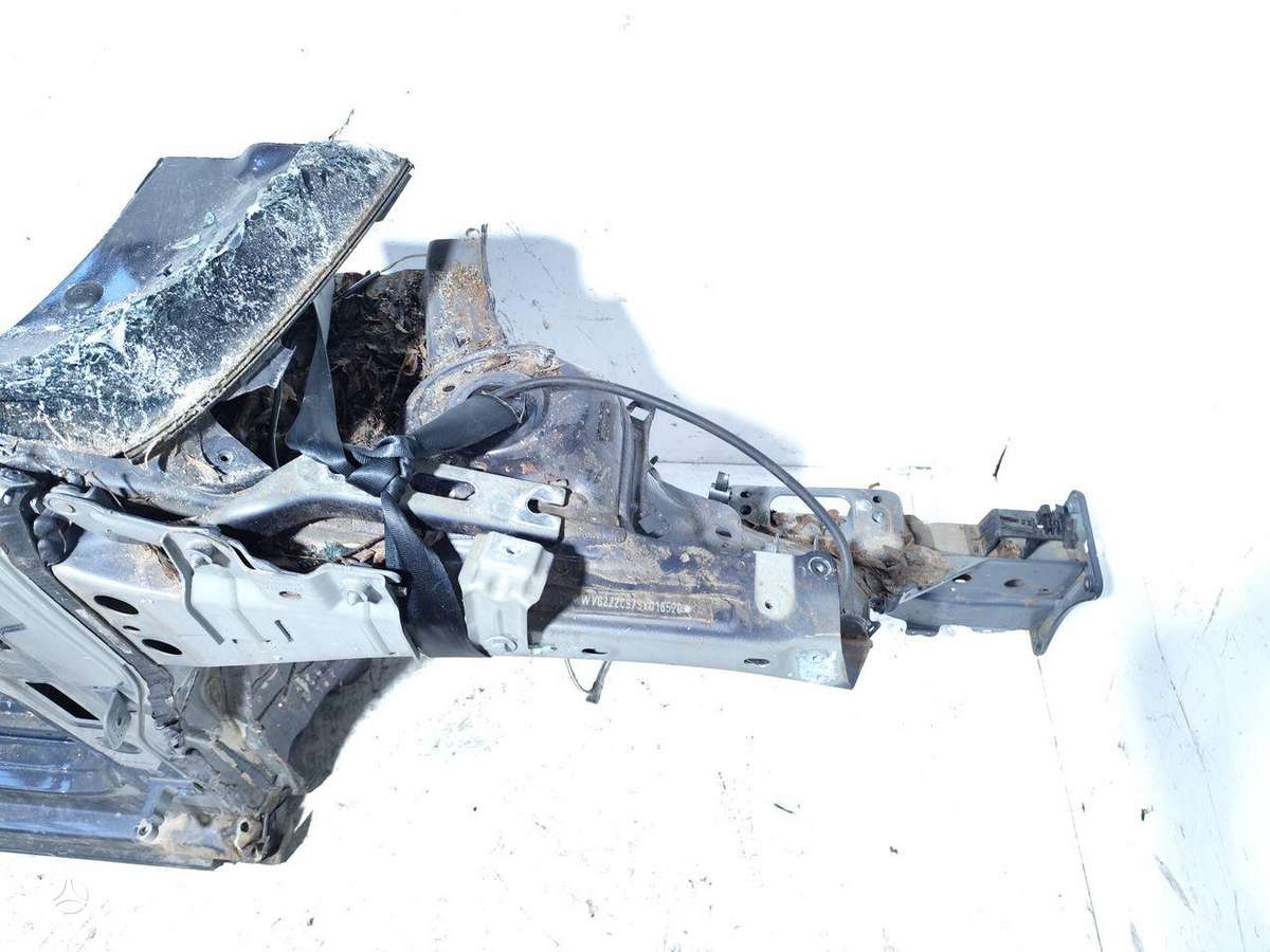 Volkswagen Taigo hood (front, rear)