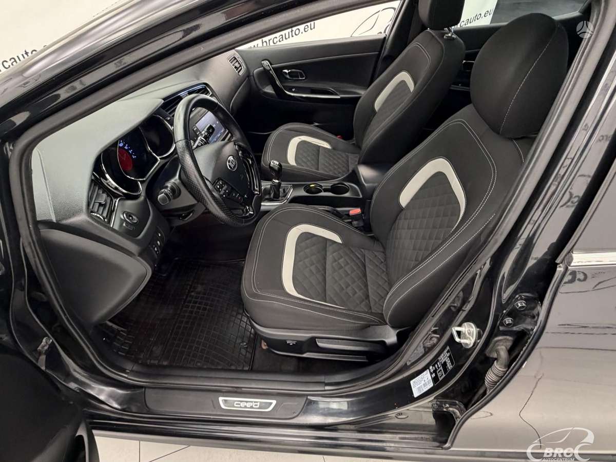 Kia Ceed, 1.6 l., Хэтчбек
