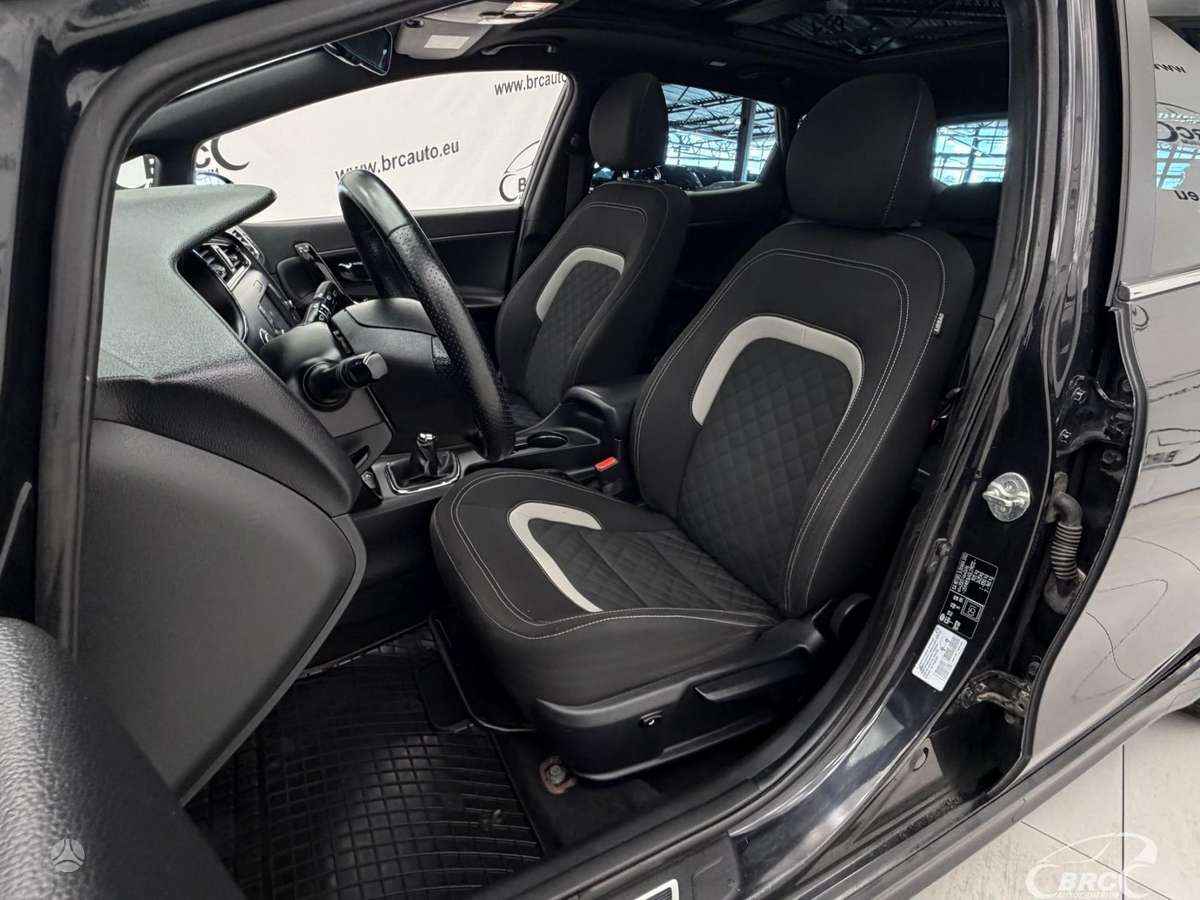 Kia Ceed, 1.6 l., Хэтчбек