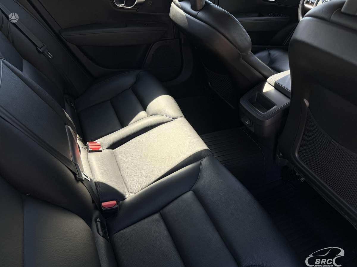 Volvo S90, 2.0 l., Седан