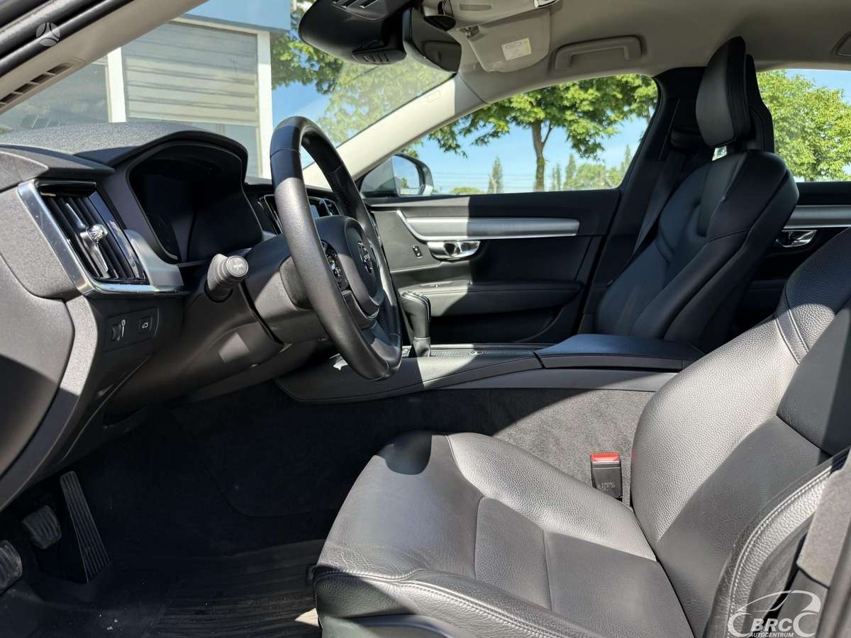 Volvo S90, 2.0 l., Седан
