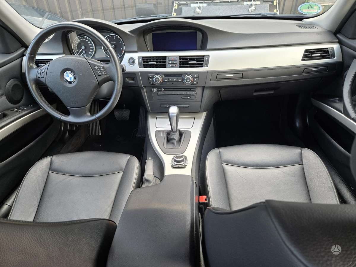 BMW 320, 2.0 l., Седан