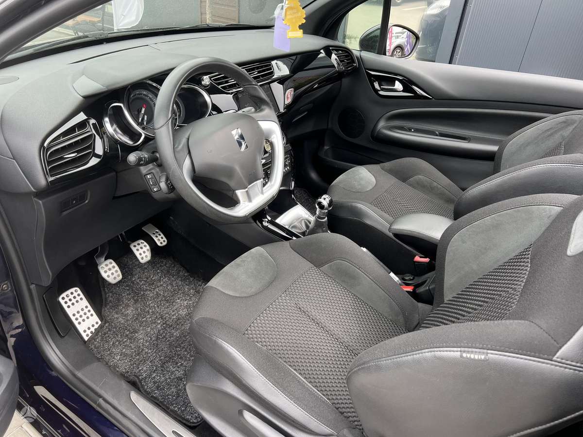 Citroen DS3, 1.2 l., Кабриолет