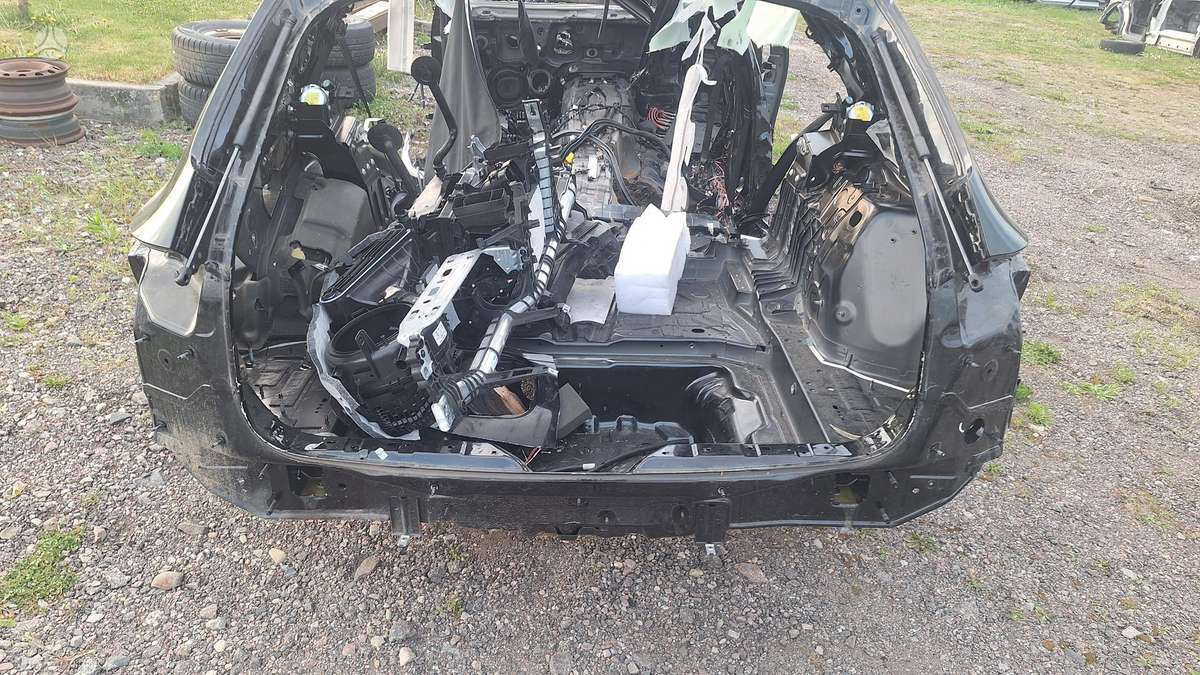 Mercedes-Benz E klasė Kėbulas pjaustymui 37067728237