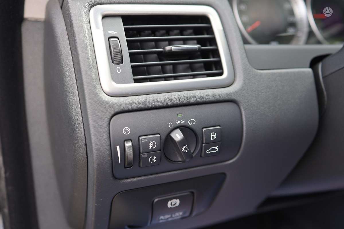 Volvo V70, 2.0 l., Универсал