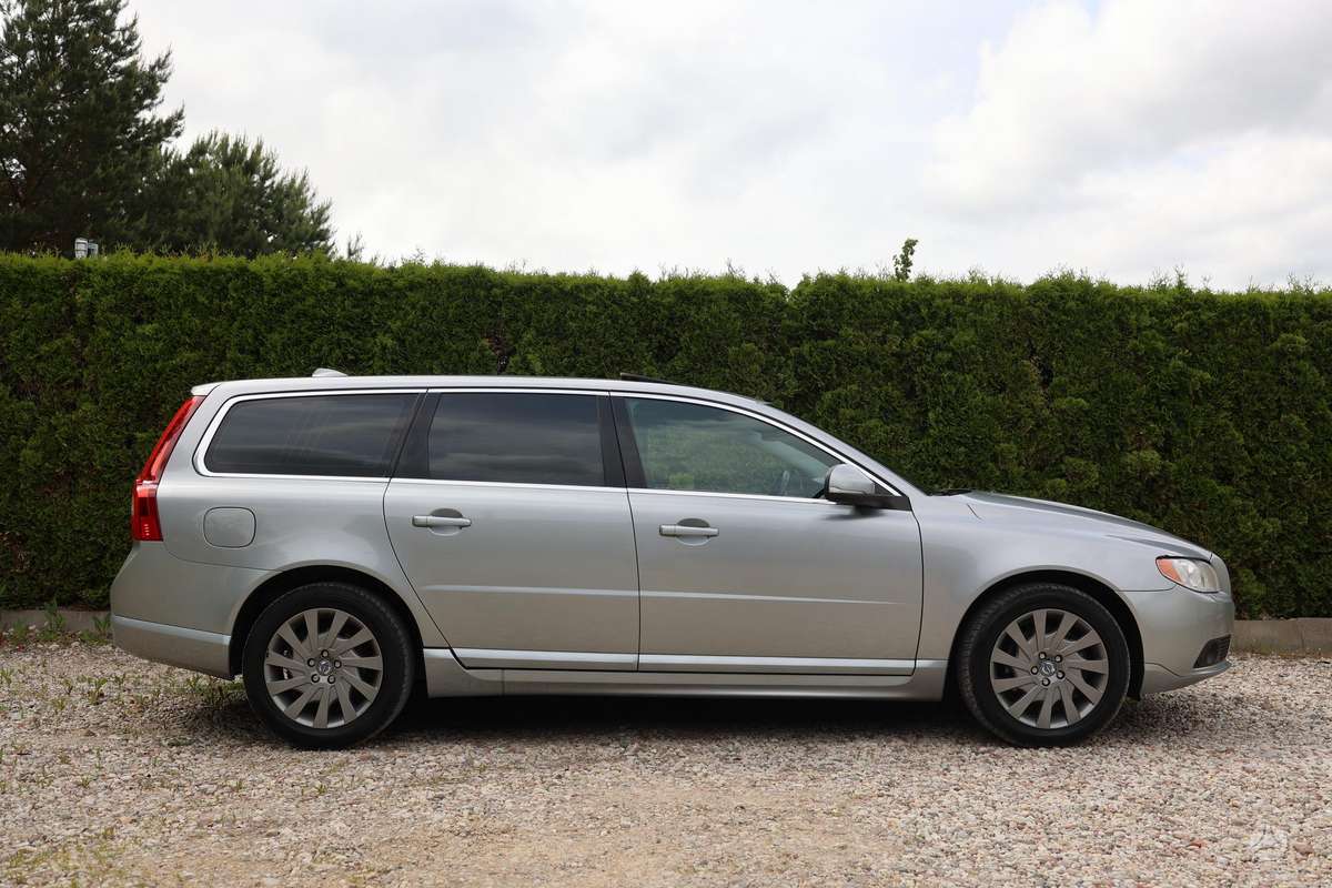 Volvo V70, 2.0 l., Универсал