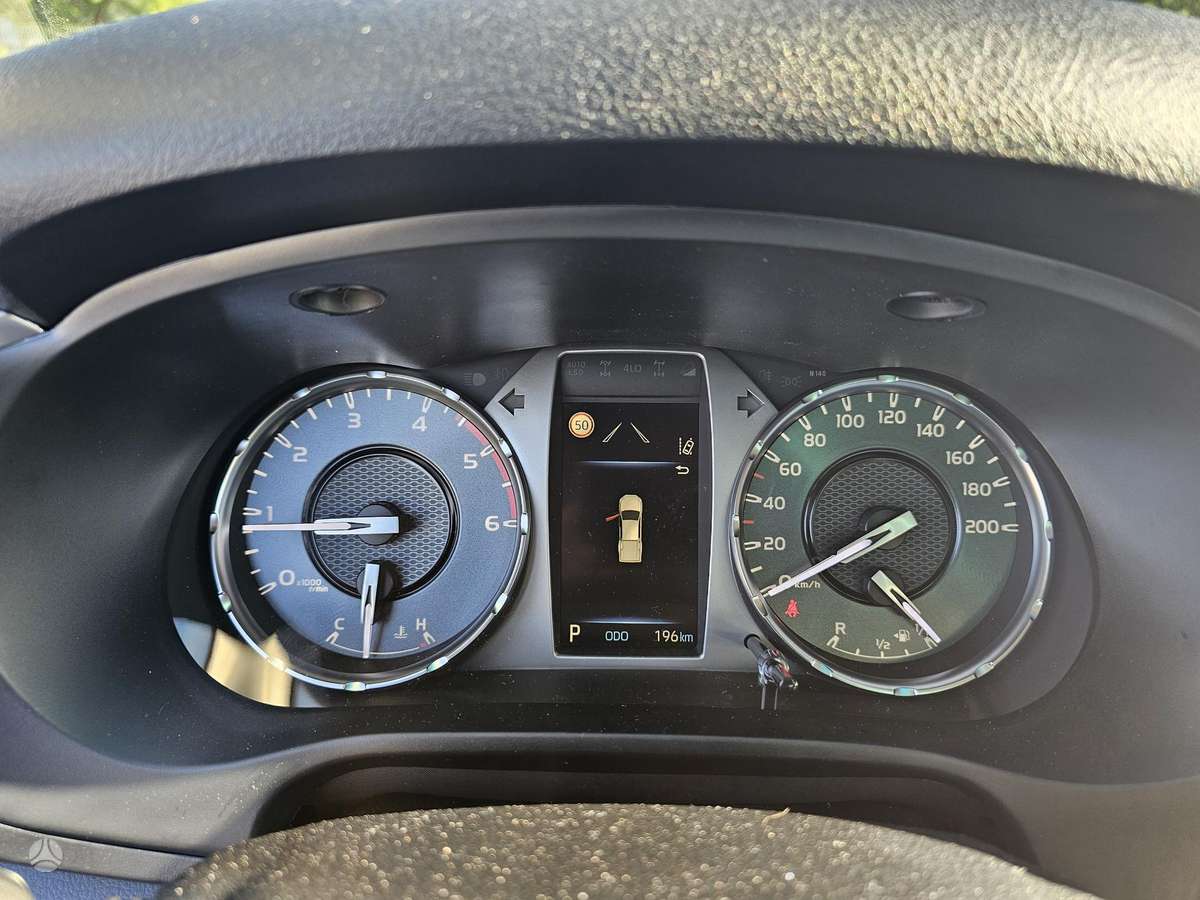 Toyota Hilux, 2.8 l., Пикап