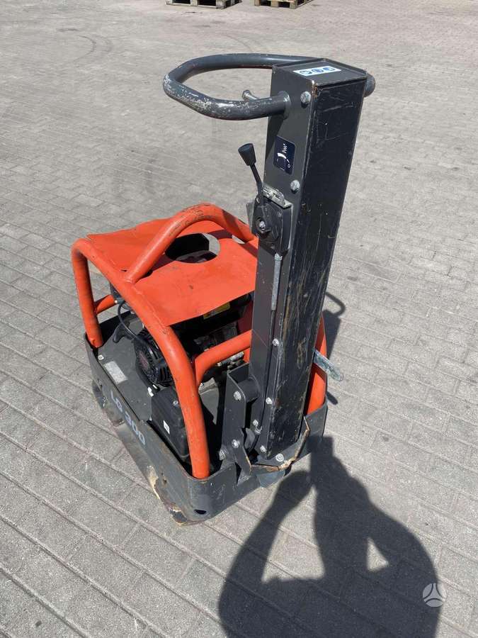 -Kita- Husqvarna L200, vibrator / compactor