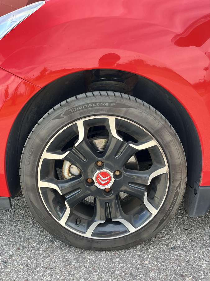 Citroen DS3, 1.6 l., hatchback