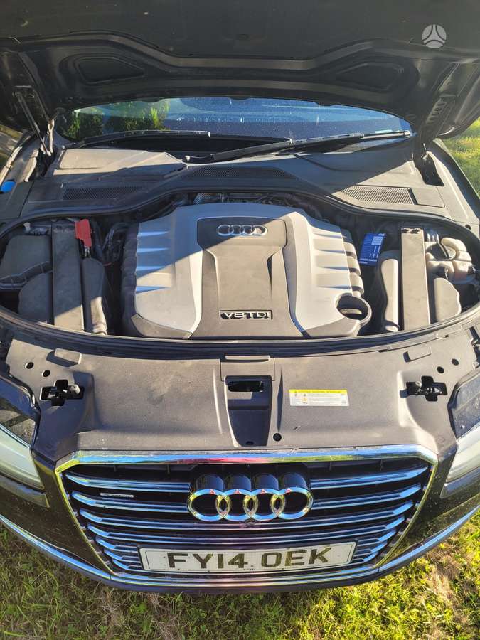 Audi A8, 4.1 l., Седан