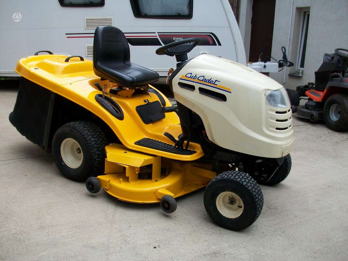 CUB CADET HYDROSTAT, sodo traktoriai