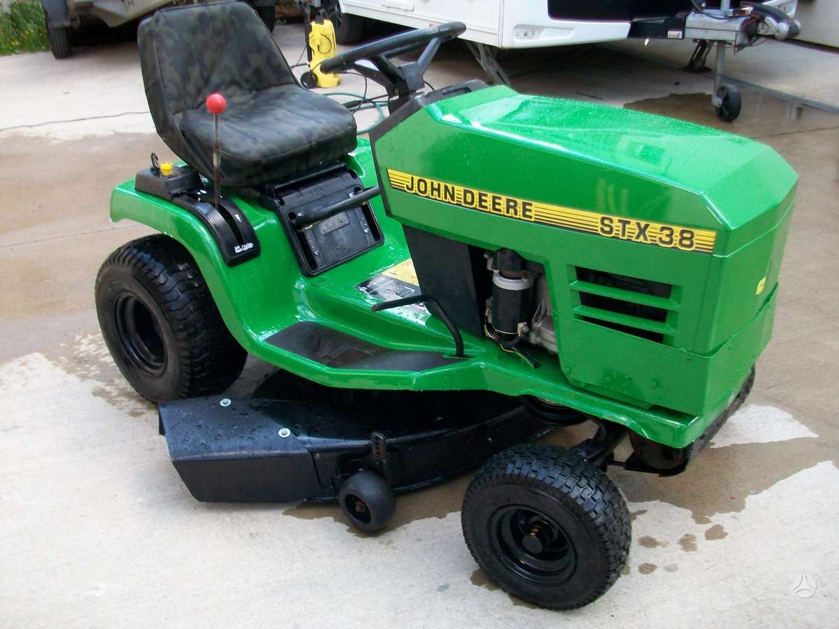CUB CADET HYDROSTAT, sodo traktoriai