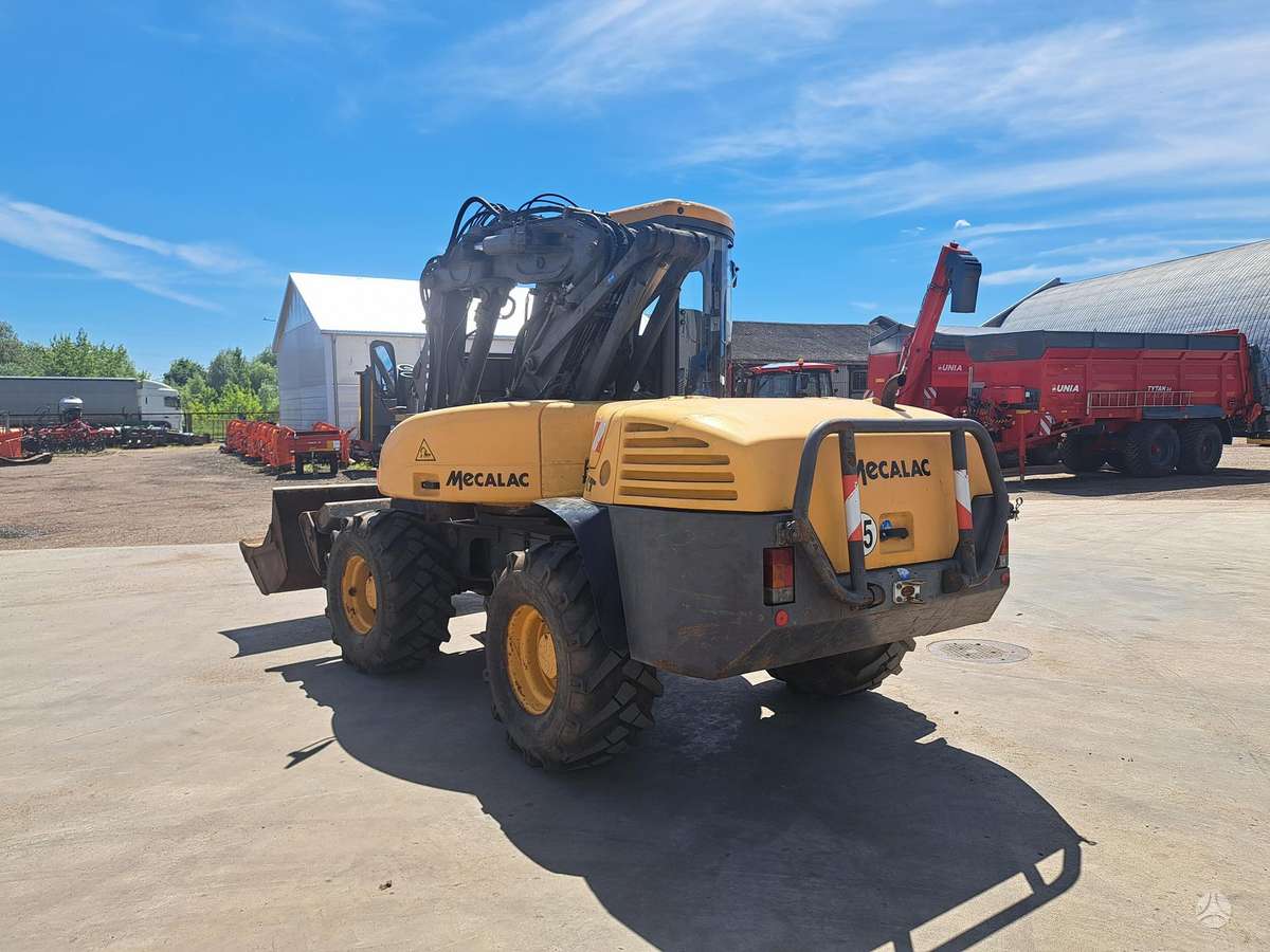 Mecalac 12MXT, ekskavatoriai