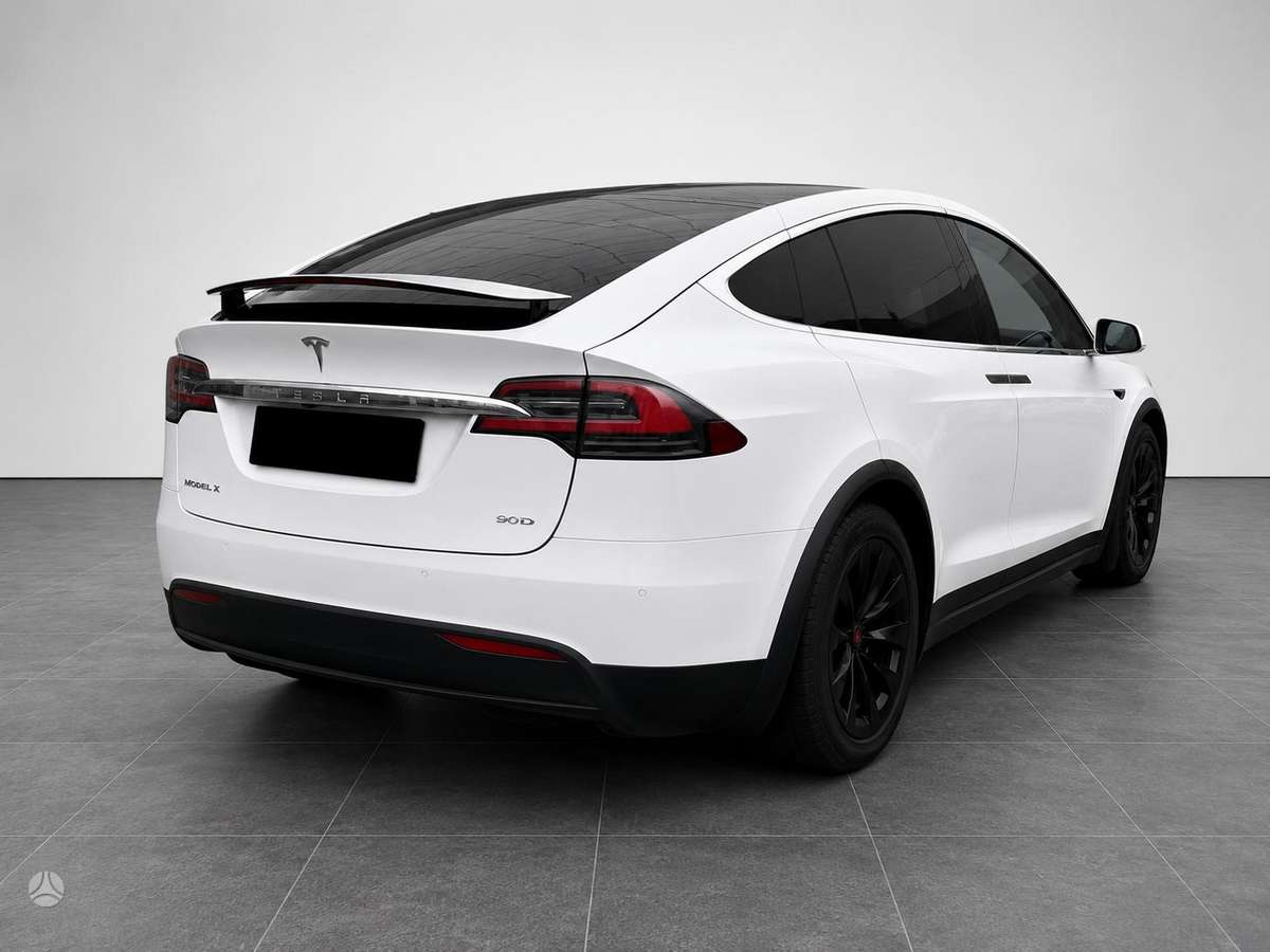 Tesla Model X, 90 кВт·ч, Внедорожник / Кроссовер