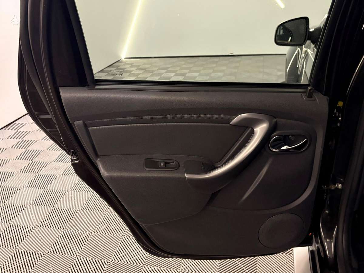Dacia Duster, 1.2 l., off-road / crossover