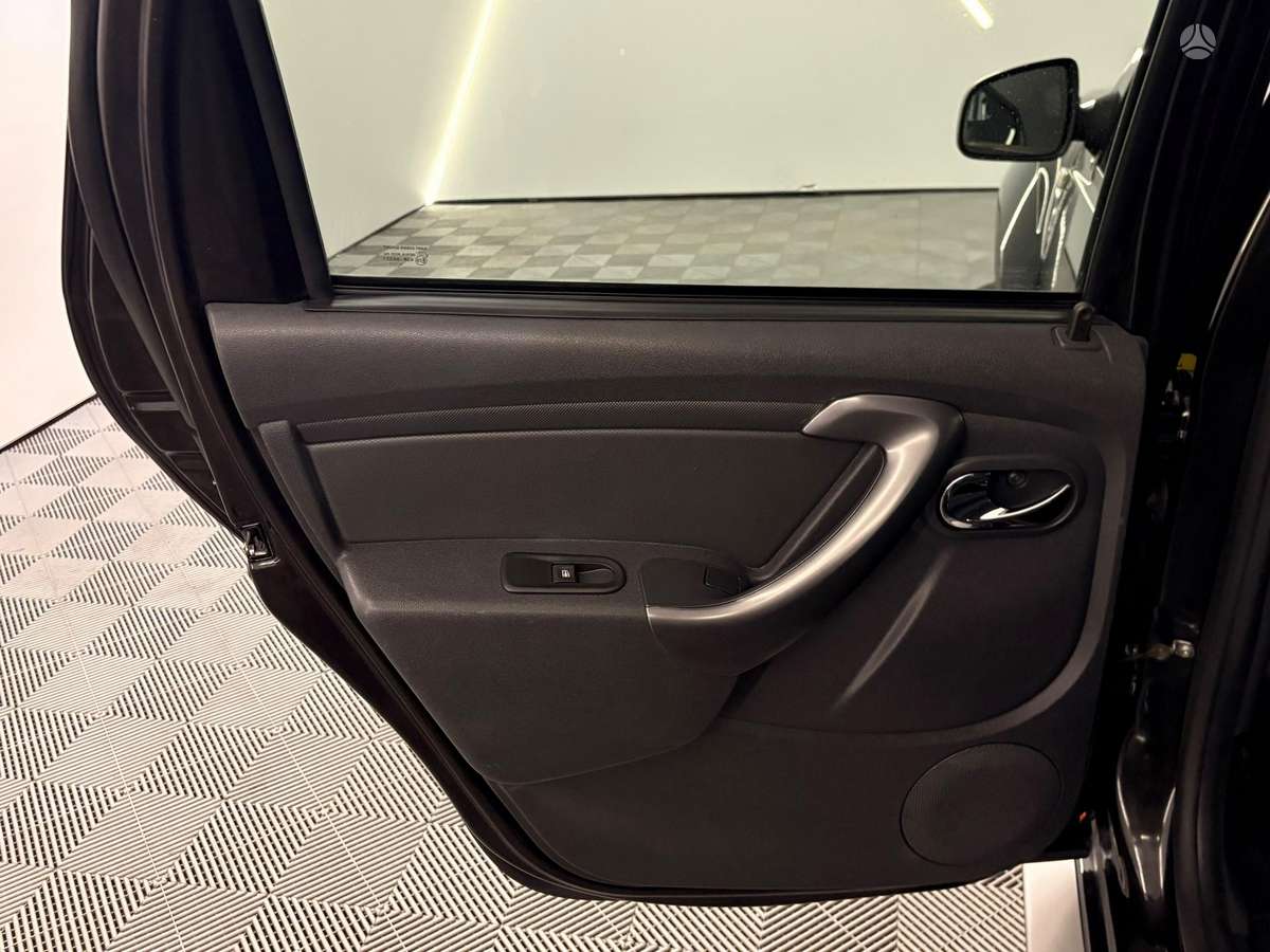Dacia Duster, 1.2 l., Внедорожник / Кроссовер