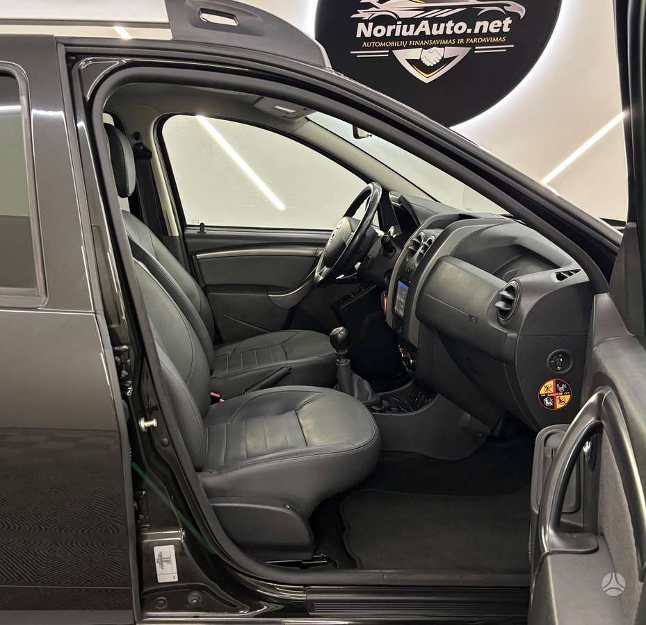 Dacia Duster, 1.2 l., Внедорожник / Кроссовер