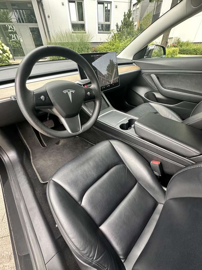 Tesla Model 3, 55 кВт·ч, Хэтчбек