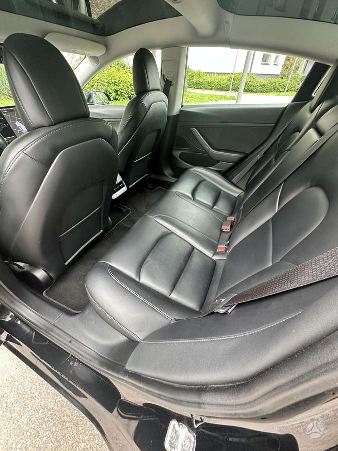 Tesla Model 3, 55 kWh, hatchback