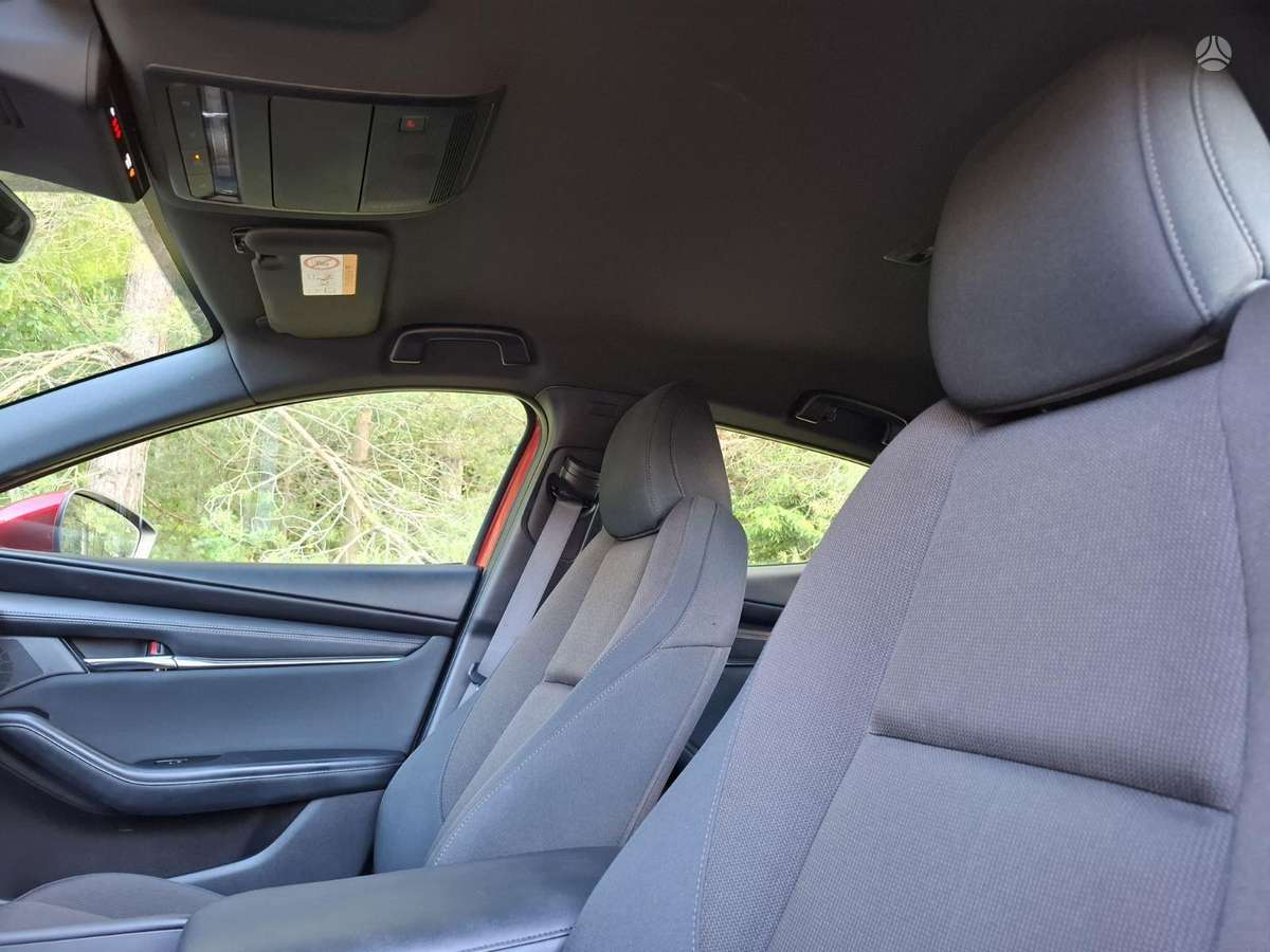 Mazda 3, 2.0 l., hatchback
