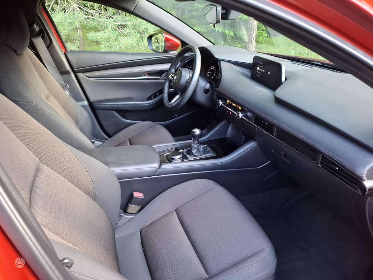 Mazda 3, 2.0 l., hatchback