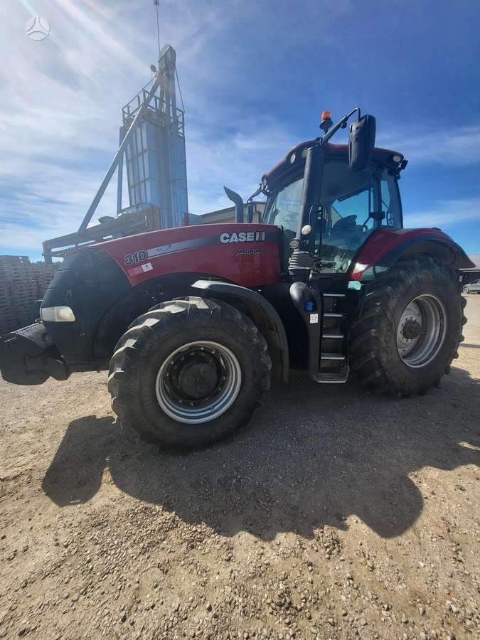 Case-IH Magnum 310, tractors