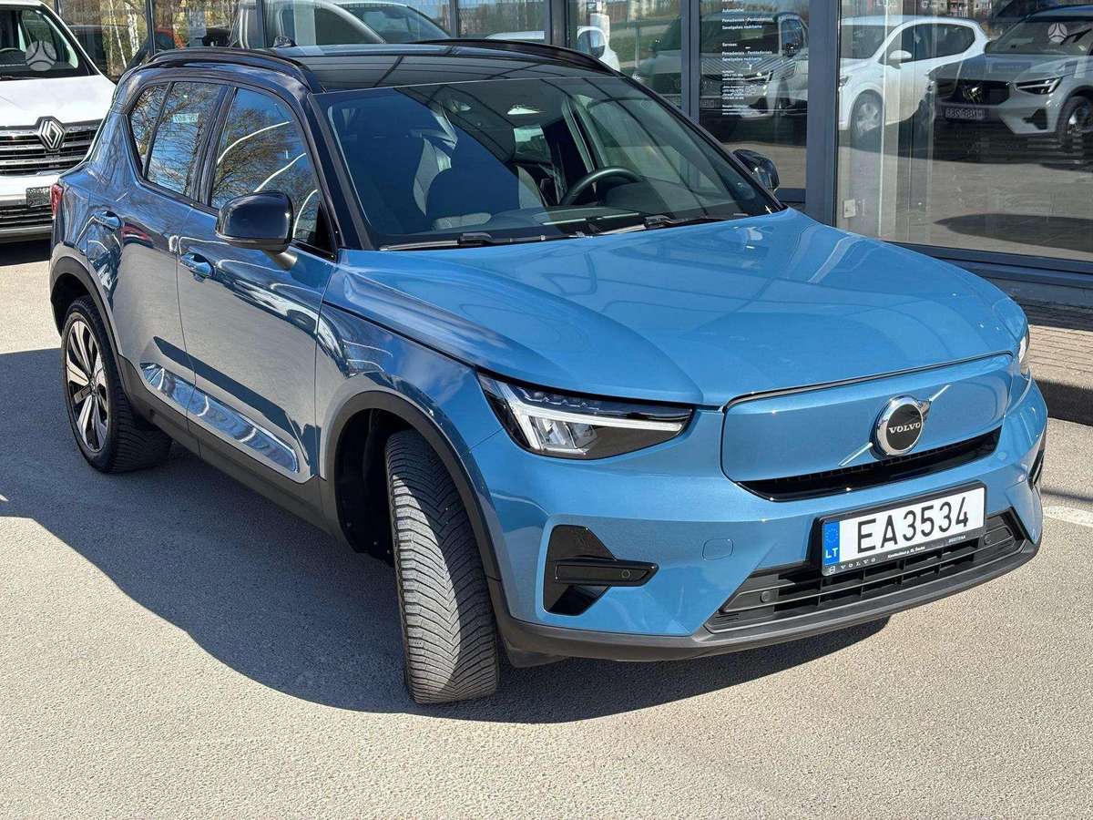 Volvo XC40, off-road / crossover