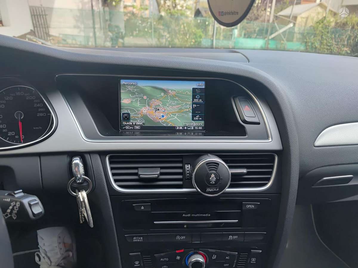 Audi A4, 2.0 l., Универсал