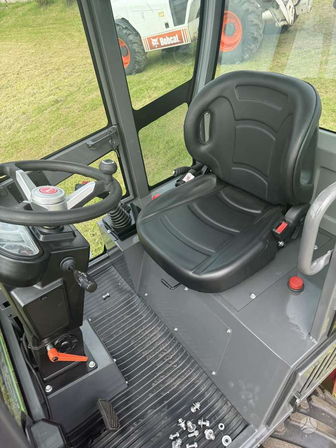 Titan TL08, frontal loader