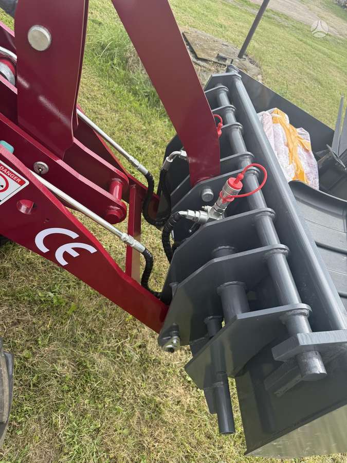 Titan TL08, frontal loader