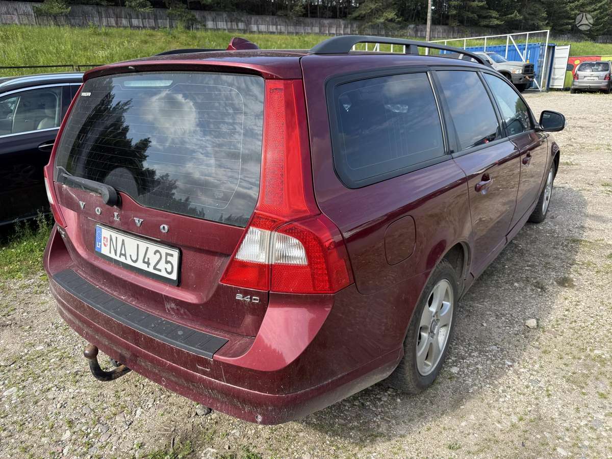 Volvo V70, 2.4 l., wagon