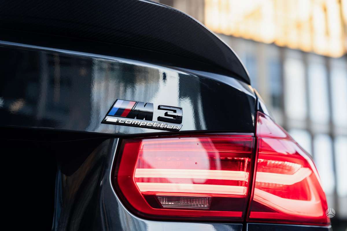 BMW M3, 3.0 l., Седан