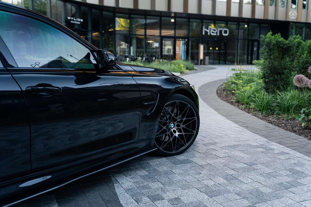 BMW M3, 3.0 l., Седан