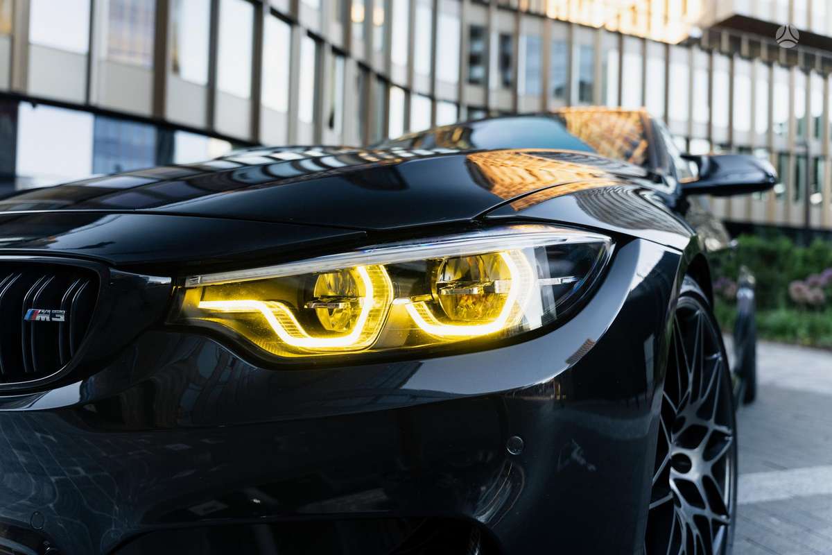 BMW M3, 3.0 l., Седан