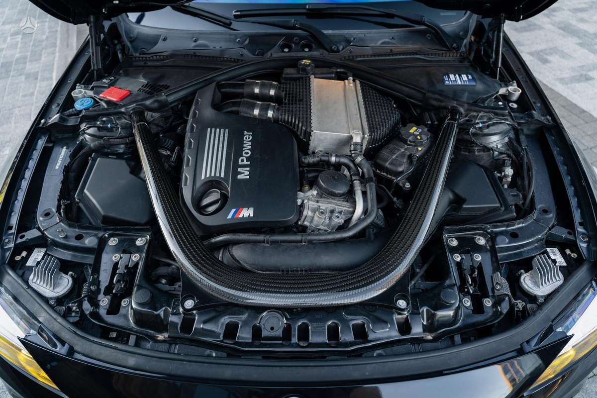 BMW M3, 3.0 l., Седан