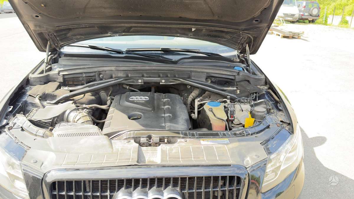 Audi Q5, 2.0 l., Внедорожник / Кроссовер