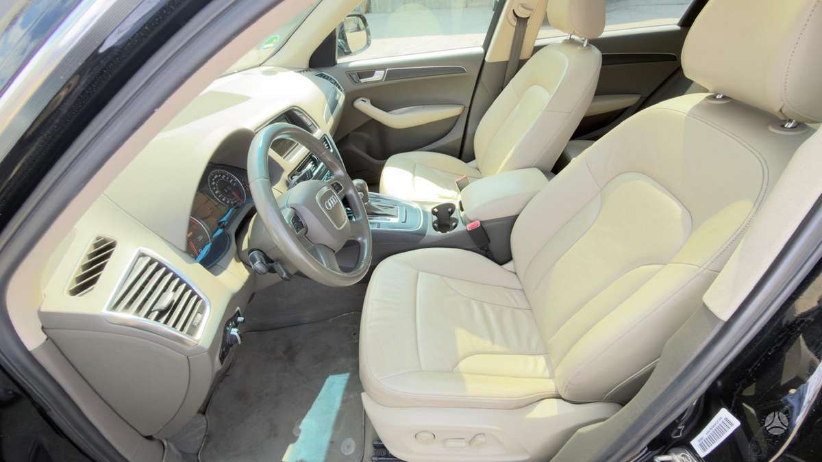 Audi Q5, 2.0 l., Внедорожник / Кроссовер