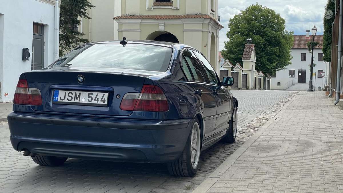 BMW 330, 3.0 l., Седан