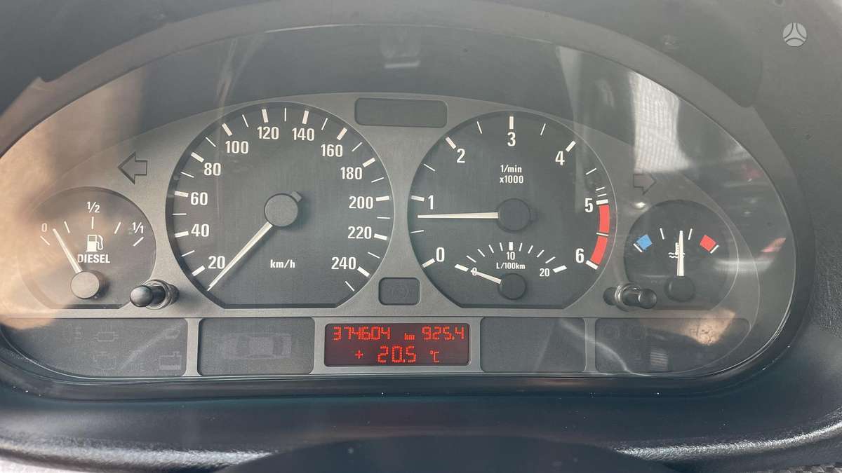 BMW 330, 3.0 l., Седан