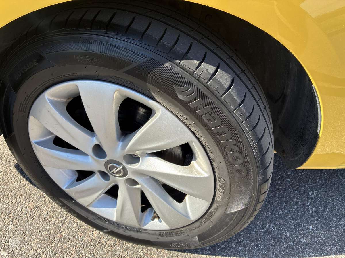 Opel Corsa, 1.4 l., Хэтчбек