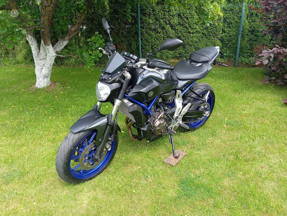 Yamaha MT 07 689cc, street / classic